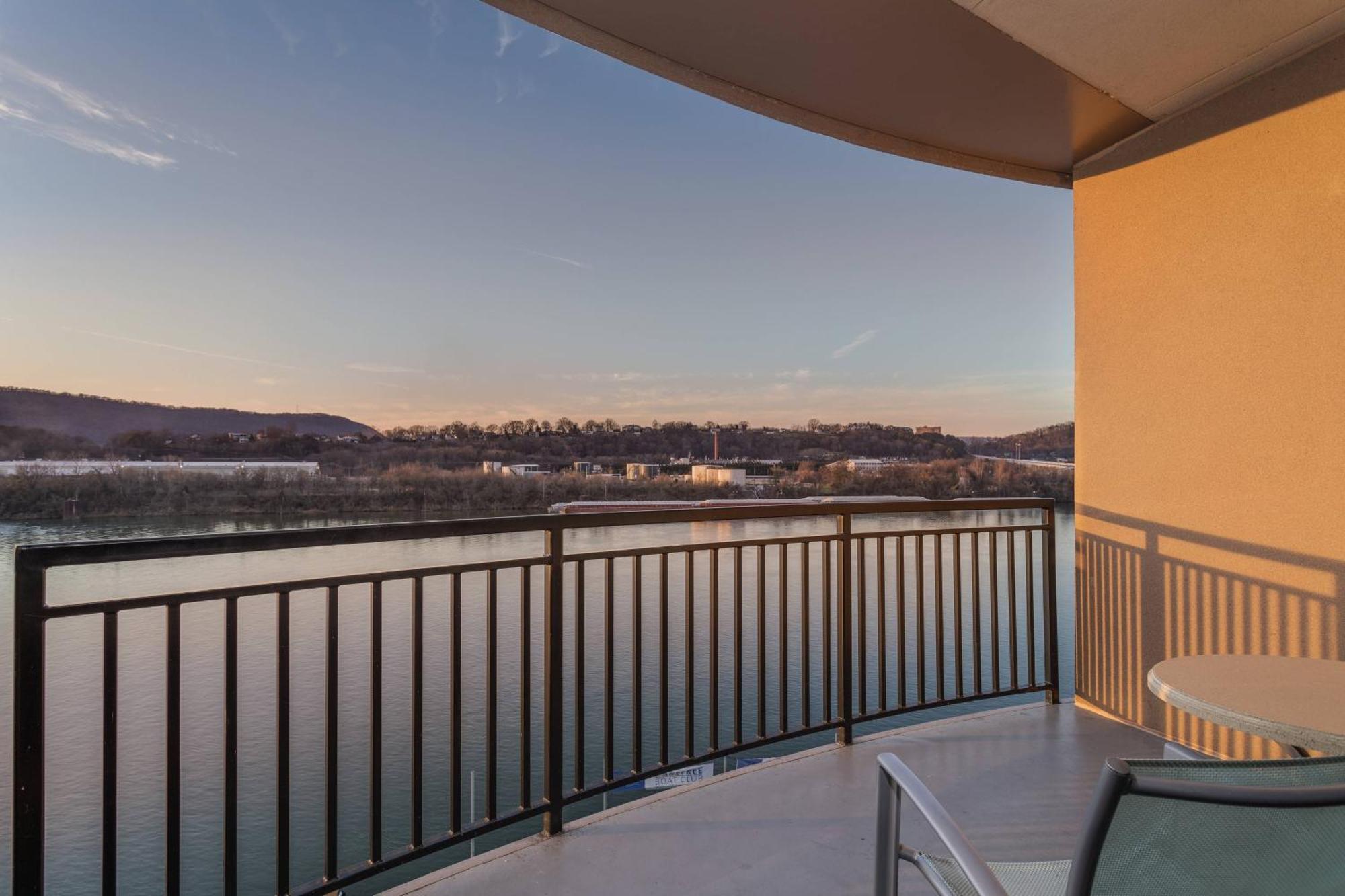 Springhill Suites By Marriott Downtown Chattanooga/Cameron Harbor Ngoại thất bức ảnh